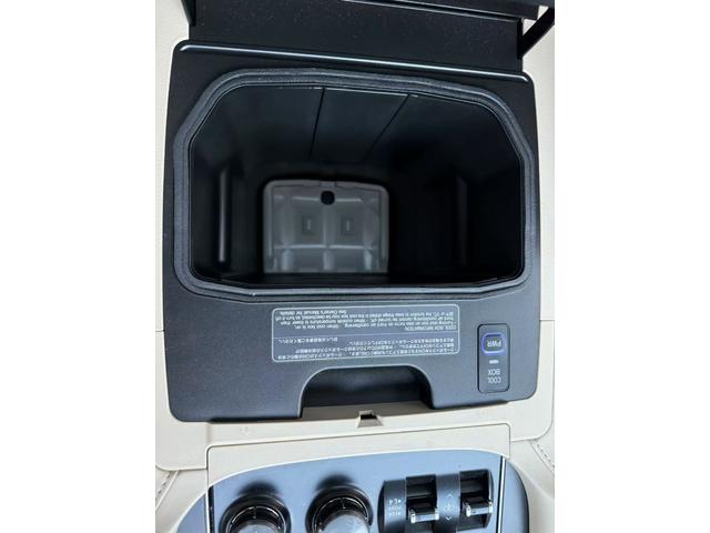 ＬＸ ＬＸ５７０　純正ナビ　３６０度カメラ　冷蔵庫　後席モニター　サンルーフ　ＥＴＣ　シートヒーター　　ＴＶ（29枚目）
