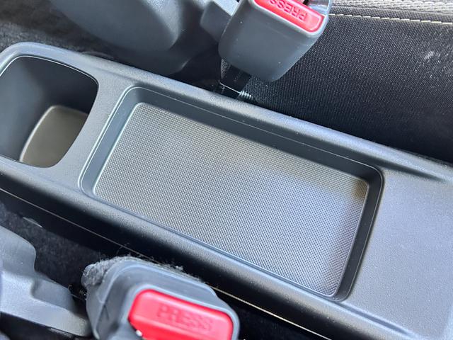 スイフト ＨＹＢＲＩＤ　ＭＺ　全方位モニターナビ　コネクト　ＥＴＣ　全方位モニターナビ　スズキコネクト　ＥＴＣ　衝突被害軽減システム　アダプティブクルーズコントロール　マイルドハイブリッド　ＬＥＤヘッドランプ　ＵＳＢ電源ソケット　パドルシフト　電動パーキングブレーキ（49枚目）