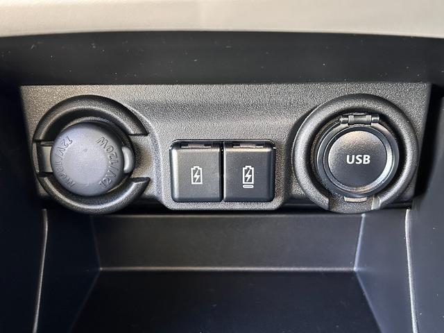 スイフト ＨＹＢＲＩＤ　ＭＺ　全方位モニターナビ　コネクト　ＥＴＣ　全方位モニターナビ　スズキコネクト　ＥＴＣ　衝突被害軽減システム　アダプティブクルーズコントロール　マイルドハイブリッド　ＬＥＤヘッドランプ　ＵＳＢ電源ソケット　パドルシフト　電動パーキングブレーキ（52枚目）