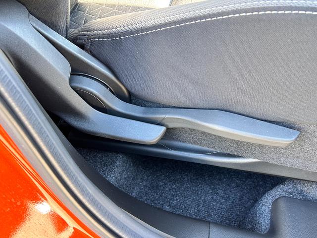 スイフト ＨＹＢＲＩＤ　ＭＺ　全方位モニターナビ　コネクト　ＥＴＣ　全方位モニターナビ　スズキコネクト　ＥＴＣ　衝突被害軽減システム　アダプティブクルーズコントロール　マイルドハイブリッド　ＬＥＤヘッドランプ　ＵＳＢ電源ソケット　パドルシフト　電動パーキングブレーキ（72枚目）