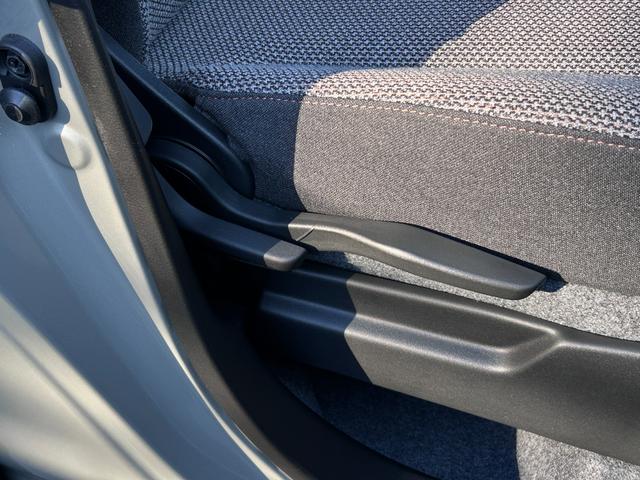 ワゴンＲスマイル ＨＹＢＲＩＤ　Ｘ　３型　クリームコーデ　全方位モニターナビ　全方位モニターナビ　スズキコネクト　衝突被害軽減システム　ＬＥＤヘッドランプ　両側パワースライドドア　アダプティブクルーズコントロール　マイルドハイブリッド　　ＵＳＢ電源ソケット　シートヒーター（53枚目）