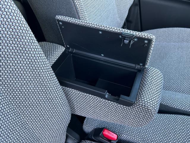 ワゴンＲスマイル ＨＹＢＲＩＤ　Ｘ　３型　クリームコーデ　全方位モニターナビ　全方位モニターナビ　スズキコネクト　衝突被害軽減システム　ＬＥＤヘッドランプ　両側パワースライドドア　アダプティブクルーズコントロール　マイルドハイブリッド　　ＵＳＢ電源ソケット　シートヒーター（56枚目）