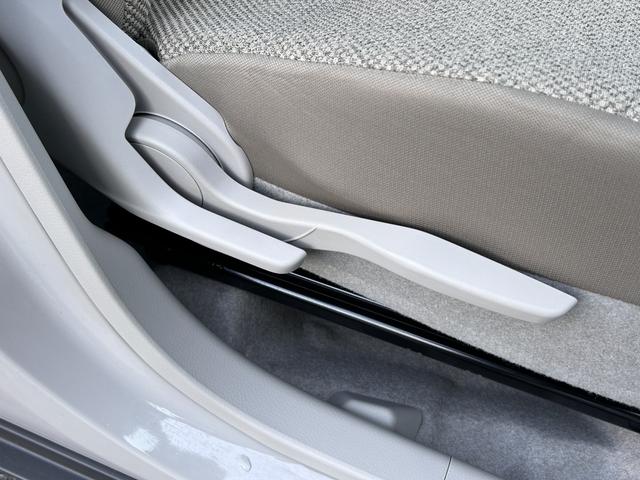 アルトラパン Ｇ　５型　ＵＳＢ電源ソケット　シートヒーター　衝突被害軽減システム　オートライトシステム　キーレスプッシュスタート　運転席シートヒーター　リモート格納ドアミラー　ＵＳＢ電源ソケット　アイドリングストップシステム　盗難抑止システム（43枚目）