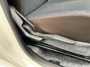 【シートヒーター】運転席にはシートヒーターを装備♪寒い冬にはシートをじんわり温めてくれてドライブも快適ですよ◎エアコンの暖房より早く温まってくれるので重宝しますよ◎