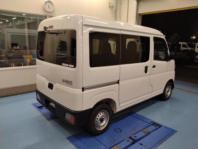 ハイゼットカーゴ DX サポカーSワイド適合 オーディオ エアコン アクセサリーソケット コーナーセンサー アイドリングストップ 光軸調整ダイヤル 横滑り防止機能 誤発進抑制機能 パワーウインドウ キーレス(6枚目)