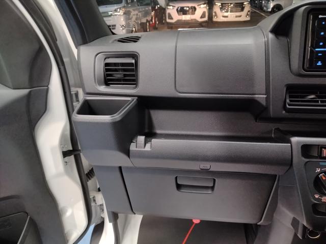 ハイゼットカーゴ DX サポカーSワイド適合 オーディオ エアコン アクセサリーソケット コーナーセンサー アイドリングストップ 光軸調整ダイヤル 横滑り防止機能 誤発進抑制機能 パワーウインドウ キーレス(10枚目)