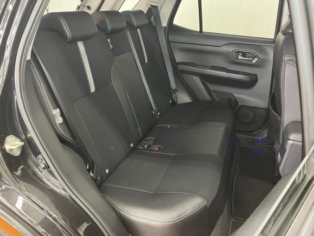 ロッキー プレミアム　サポカーＳワイド適合　ドラレコ　パノラマモニター対応　ブラインドスポットモニター　ＵＳＢ接続端子　ステアリングスイッチ　全車速追従機能付ＡＣＣ　シートヒーター　コーナーセンサー　ＥＴＣ　キーフリー（24枚目）