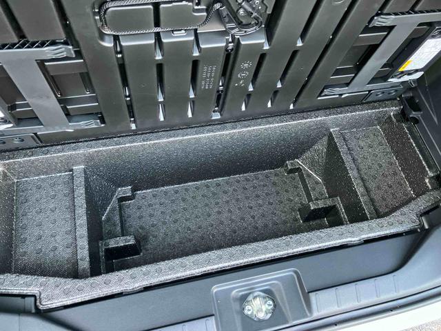 タント カスタムX LEDヘッドライト/両側電動スライドドア/コーナーセンサー/アイドリングストップ/衝突回避支援システム/横滑り防止装置/オートエアコン/アルミホイール/キーフリーシステム/電動格納ミラー/オートライト(18枚目)