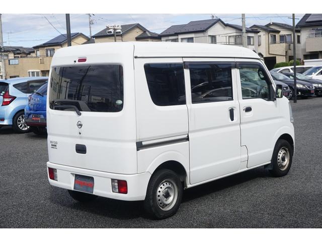 NV100クリッパーバン DX 1年保証付 純正オーディオ ラジオ 両側スライドドア ヘッドライトレベライザー スペアキー エアコン ドアバイザー 運転席・助手席エアバッグ(10枚目)