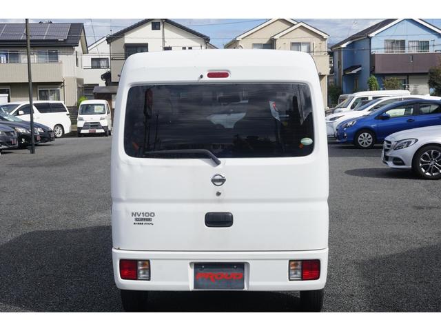 NV100クリッパーバン DX 1年保証付 純正オーディオ ラジオ 両側スライドドア ヘッドライトレベライザー スペアキー エアコン ドアバイザー 運転席・助手席エアバッグ(11枚目)