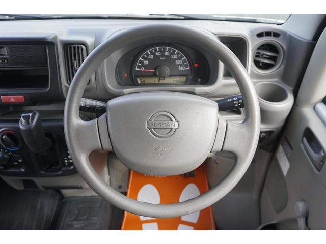 NV100クリッパーバン DX 1年保証付 純正オーディオ ラジオ 両側スライドドア ヘッドライトレベライザー スペアキー エアコン ドアバイザー 運転席・助手席エアバッグ(17枚目)