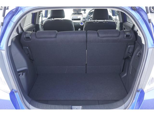 内外装で気になるところがございましたらお気軽にお問い合わせ下さい☆公式ＬＩＮＥをご登録いただきますと、ＬＩＮＥで車両の詳細画像をお送りする事も可能です。