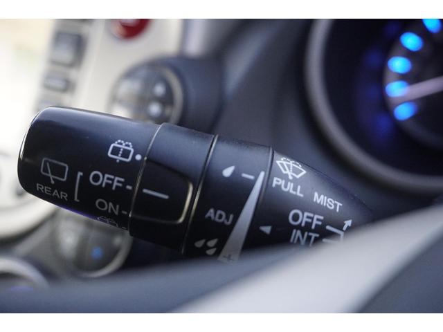 フィットハイブリッド スマートセレクション　１年保証付　純正ＨＤＤナビ　ワンセグＴＶ　バックカメラ　ＣＤ・ＤＶＤ再生　ステアリングスイッチ　ＨＩＤヘッドライト　オートライト　スマートキー　クルーズコントロール　オートエアコン　電動格納ミラー（22枚目）