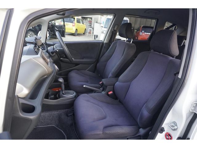 フィットハイブリッド スマートセレクション　１年保証付　純正ＨＤＤナビ　ワンセグＴＶ　バックカメラ　ＣＤ・ＤＶＤ再生　ステアリングスイッチ　ＨＩＤヘッドライト　オートライト　スマートキー　クルーズコントロール　オートエアコン　電動格納ミラー（38枚目）