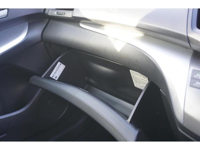 オデッセイ アブソルート　１年保証付　純正ＨＤＤナビ　ワンセグＴＶ　バックカメラ　ＥＴＣ　フリップダウンモニター　ＨＩＤヘッドライト　オートライト　ＣＤ・ＤＶＤ再生　スマートキー　クルーズコントロール　ステアリングスイッチ（43枚目）