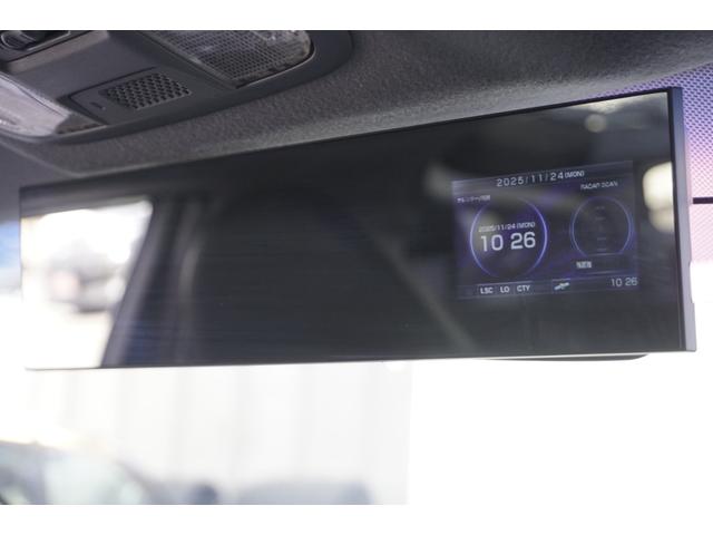 ＣＲ－Ｚ αブラックレーベル　１年保証付　純正ＨＤＤナビ　ワンセグＴＶ　バックカメラ　ＥＴＣ　ＣＤ・ＤＶＤ再生　クルーズコントロール　ステアリングスイッチ　ＨＩＤヘッドライト　オートライト　スマートキー　パドルシフト　フォグランプ（20枚目）