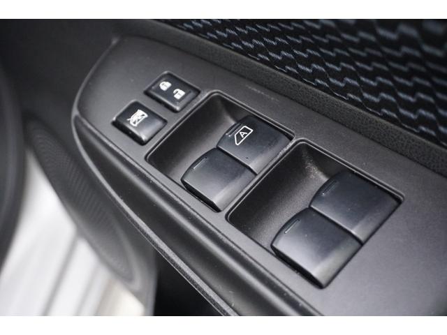 ノート Ｘ　ＤＩＧ－Ｓ　１年保証付　純正メモリーナビ　ワンセグＴＶ　ＥＴＣ　ＩＭＰＵＬコンプリートカー（エアロ・リアスポイラー・マフラー・１７インチアルミホイール・足廻り）　ＣＤ再生　ラジオ　スマートキー　プッシュスタート（21枚目）