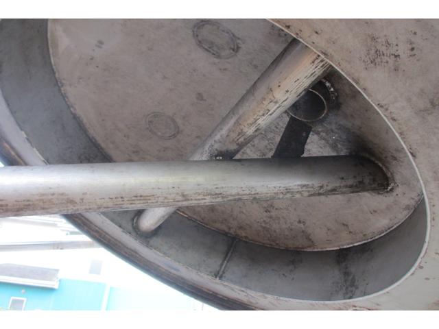 エルフトラック 吸引車 バキューム 清掃車 汚泥吸引車 高圧洗浄車 トランスモービル TM-02KVJP 0610030 WOMA 552-P35 22Mpa 103L/min ステンレス(タンク ハッチ 鏡)(15枚目)