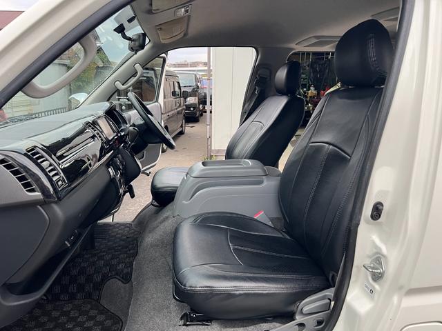 ハイエースバン ロングスーパーＧＬ　エセックス１８インチアルミ　新品１．５インチブロック　アルパインＨＤＤナビ　フルセグ　バックモニター　ＤＶＤ再生可能　ミュージックサーバー　１００Ｖ電源　リアシートベルト　シートカバー　ベットキット（19枚目）