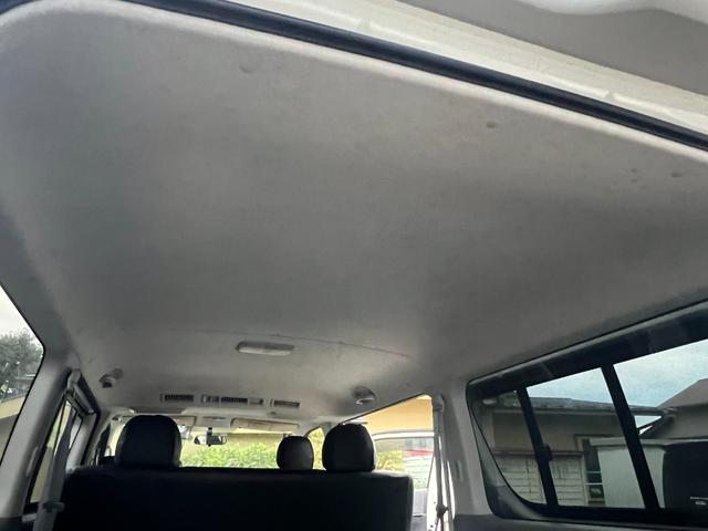 ハイエースバン ロングスーパーＧＬ　エセックス１８インチアルミ　新品１．５インチブロック　アルパインＨＤＤナビ　フルセグ　バックモニター　ＤＶＤ再生可能　ミュージックサーバー　１００Ｖ電源　リアシートベルト　シートカバー　ベットキット（24枚目）