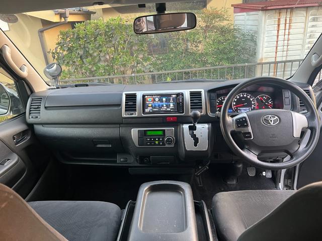 ハイエースバン ロングスーパーＧＬ　４型スーパーＧＬ　スマートキー　ワンオーナー車　ＴＲＤリップ　純正ＬＥＤライト　アルパインＳＤナビ　ビルトインＥＴＣ　バックモニター　フルセグ　Ｂオーディオ　純正セキュリティ　ＯＰアルミ（16枚目）