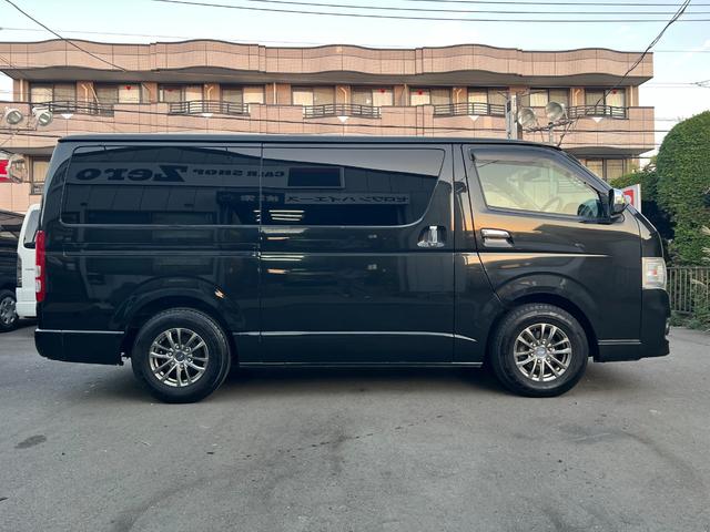 ハイエースバン ロングスーパーGL 3型スーパーGL 209ブラック 社外アルミ KenwoodSDナビ フルセグ ブルートゥースオーディオ 100V電源 ベットキット付き オートエアコン ダブルエアコン(5枚目)