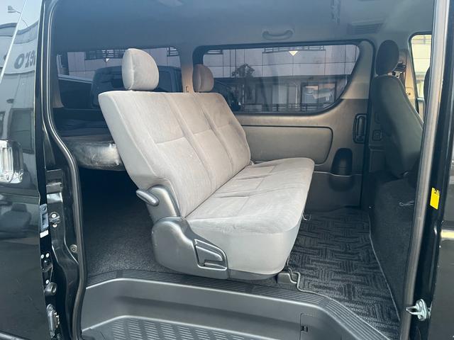 ハイエースバン ロングスーパーGL 3型スーパーGL 209ブラック 社外アルミ KenwoodSDナビ フルセグ ブルートゥースオーディオ 100V電源 ベットキット付き オートエアコン ダブルエアコン(16枚目)