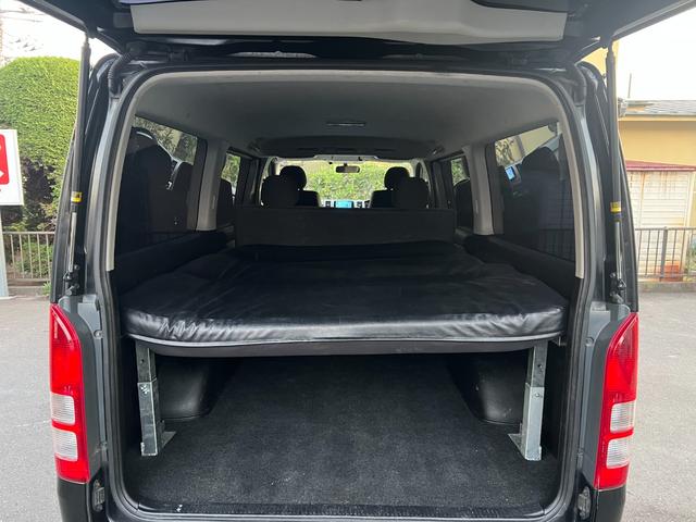 ハイエースバン ロングスーパーGL 3型スーパーGL 209ブラック 社外アルミ KenwoodSDナビ フルセグ ブルートゥースオーディオ 100V電源 ベットキット付き オートエアコン ダブルエアコン(18枚目)