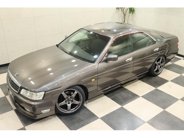 ローレル メダリストＧ　ＭＴ載せ替え／エンケイ新品１８ＡＷ／新品シートカバー／エアロ／車高調／社外マフラー／追加メーター／ナビ／ＥＴＣ／色替車（2枚目）