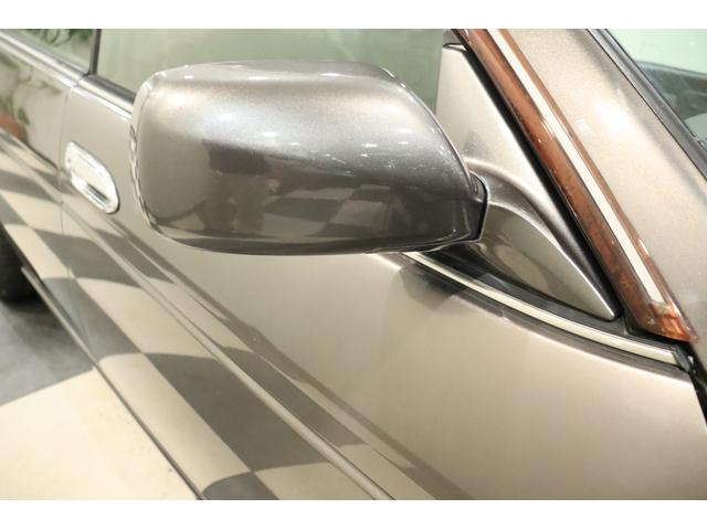 ローレル メダリストＧ　ＭＴ載せ替え／エンケイ新品１８ＡＷ／新品シートカバー／エアロ／車高調／社外マフラー／追加メーター／ナビ／ＥＴＣ／色替車（10枚目）