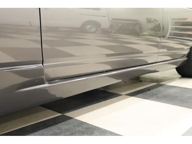 ローレル メダリストＧ　ＭＴ載せ替え／エンケイ新品１８ＡＷ／新品シートカバー／エアロ／車高調／社外マフラー／追加メーター／ナビ／ＥＴＣ／色替車（13枚目）