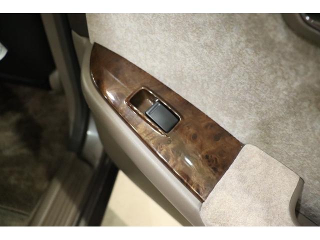 ローレル メダリストＧ　ＭＴ載せ替え／エンケイ新品１８ＡＷ／新品シートカバー／エアロ／車高調／社外マフラー／追加メーター／ナビ／ＥＴＣ／色替車（56枚目）