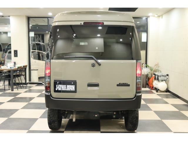 エブリイワゴン ＰＺターボスペシャル　４ＷＤ／ハイルーフ／両側パワースライドドア／新品１５ＡＷ／リフトアップ／ショートバンパー／スキッドバンパー／ヘッドライトインナーブラック塗装／テールレンズキャンディーブラック塗装／色替車（20枚目）