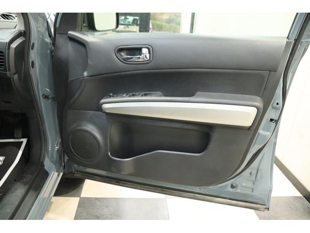 エクストレイル ２０Ｘｔｔ　４ＷＤ　新品１６ＡＷ　オープンカントリーＲ／Ｔ　リフトアップ　新品キャリア＆カーゴ　ヘッドライトインナーブラック　テールレンズキャンディー塗装　ナビ　ＥＴＣ　バックカメラ　ＨＩＤ　色替車（52枚目）