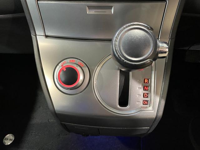 デリカＤ：５ Ｇ　パワーパッケージ　４ＷＤ　新品１６ＡＷ　リフトアップ　バンパーガード　ナビ　ＥＴＣ　色替車（41枚目）