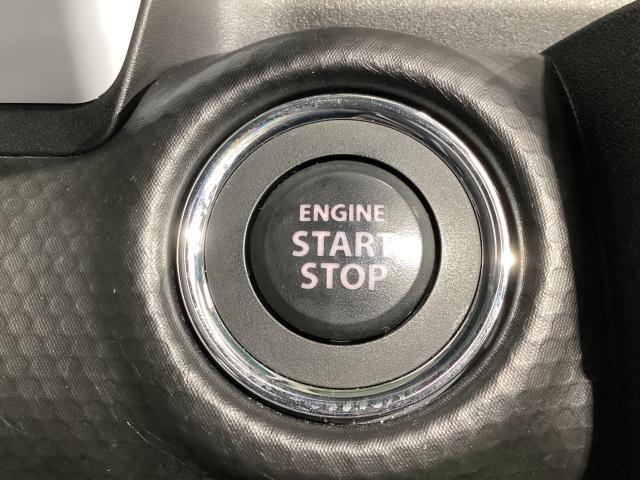エンジンの始動は、鍵を差し込んで回すなどの操作をせずにエンジンをかけられるプッシュスタート式を採用しています。