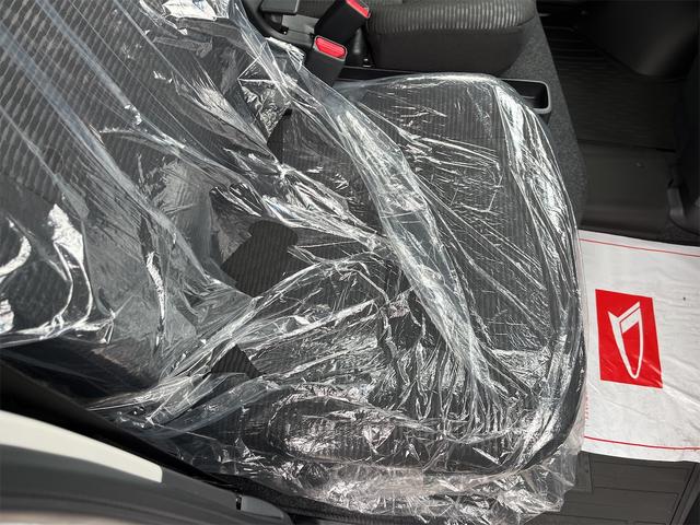 クルーズターボ 届出済み未使用車 9インチディスプレイオーディオ Bカメラ フルセグTV デジタルミラー スマートキー プッシュスタート USBポート LEDヘッドランプ アイドリングストップ マット バイザー(15枚目)
