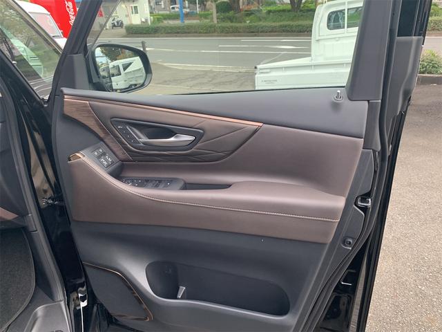 アルファードハイブリッド エグゼクティブラウンジ ワンオーナー シートエアコン デジタルミラー LEDヘッドライト オートマチックハイビーム クリアランスソナー ガラスルーフ スマートキー ナビ Bluetooth シートヒーター ETC オットマン(29枚目)