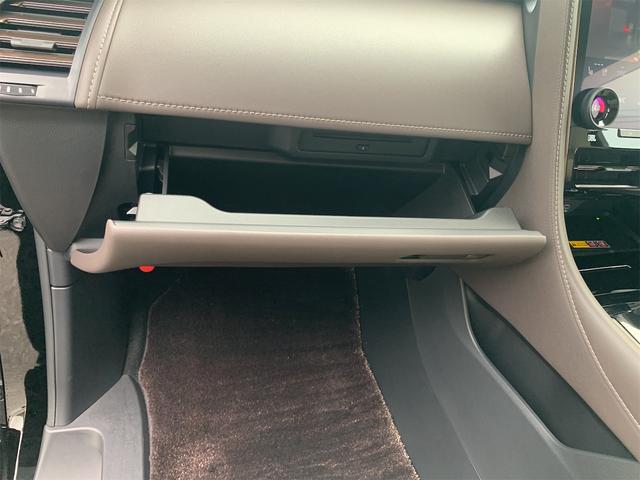 アルファードハイブリッド エグゼクティブラウンジ ワンオーナー シートエアコン デジタルミラー LEDヘッドライト オートマチックハイビーム クリアランスソナー ガラスルーフ スマートキー ナビ Bluetooth シートヒーター ETC オットマン(61枚目)