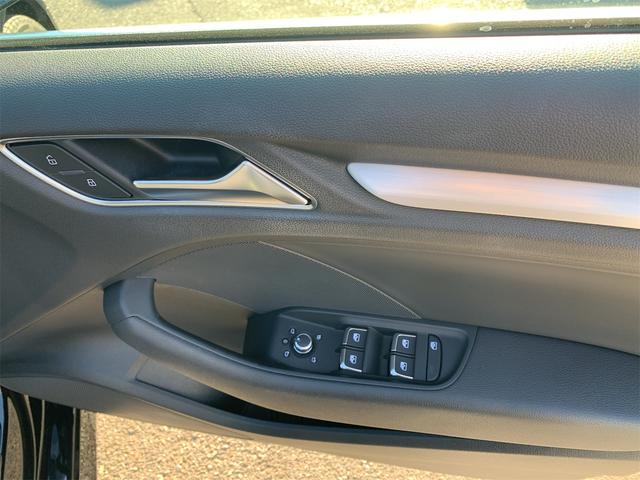 S3セダン ベースグレード ワンオーナー バックモニター シートヒーター パワーシート LEDヘッドライト ナビ オートエアコン スマートキー メモリーナビ 盗難防止 衝突軽減ブレーキ Bluetooth接続(13枚目)