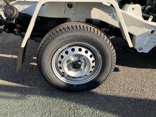 ハイゼットトラック 多目的ダンプ 届出済み未使用車 パワーウィンド スマートキープッシュスタート マニュアルエアコン パートタイム4WD 記録簿 ABS パワステ 運転席エアバッグ オートライト キーレスキー クリソナ 両席エアバッグ(41枚目)