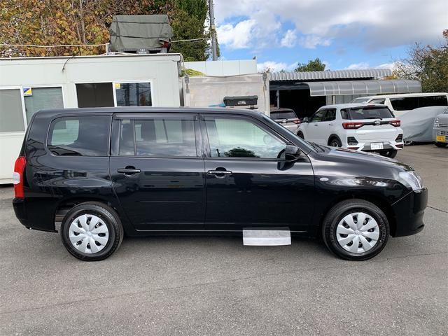 プロボックス ハイブリッドＦ　登録済未使用車　前席シートヒーター　衝突回避システム　　スマートキー　クリアランスソナー　ＵＳＢ接続　１００Ｖ電源　パワーウインドウ　ワイヤレスキー　ＡＣ　パワステ　運転席エアバッグ　ＡＢＳ　記録簿（9枚目）