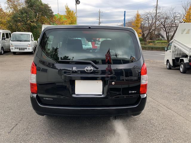 プロボックス ハイブリッドＦ　登録済未使用車　前席シートヒーター　衝突回避システム　　スマートキー　クリアランスソナー　ＵＳＢ接続　１００Ｖ電源　パワーウインドウ　ワイヤレスキー　ＡＣ　パワステ　運転席エアバッグ　ＡＢＳ　記録簿（11枚目）