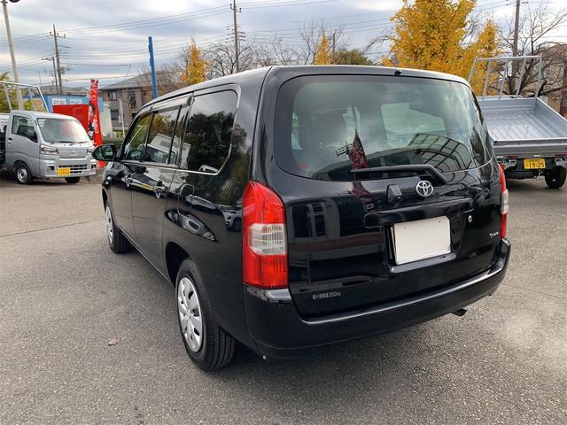 プロボックス ハイブリッドＦ　登録済未使用車　前席シートヒーター　衝突回避システム　　スマートキー　クリアランスソナー　ＵＳＢ接続　１００Ｖ電源　パワーウインドウ　ワイヤレスキー　ＡＣ　パワステ　運転席エアバッグ　ＡＢＳ　記録簿（12枚目）