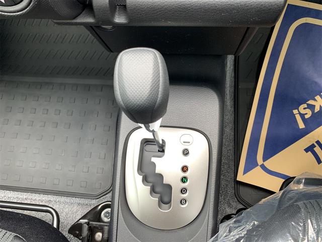 プロボックス ハイブリッドＦ　登録済未使用車　前席シートヒーター　衝突回避システム　　スマートキー　クリアランスソナー　ＵＳＢ接続　１００Ｖ電源　パワーウインドウ　ワイヤレスキー　ＡＣ　パワステ　運転席エアバッグ　ＡＢＳ　記録簿（30枚目）