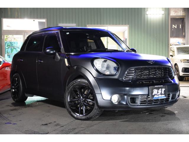 MINI クーパーSD クロスオーバー ブラックナイト 140台限定車 艶消しブラック 黒本革 右ハンドル 新品アンドロイドナビ キーレス アンビエントライト 純正17AW ETC バックカメラ(14枚目)