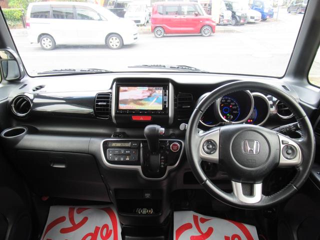 Ｎ－ＢＯＸカスタム Ｇ　ターボＳＳパッケージ　特別仕様車　ターボ　両側電動スライドドア　あんしんパッケージ　純正ナビ　バックカメラ　ＥＴＣ　　スマートキー　ＨＩＤヘッド　１０．１インチリアフリップダウンモニター（15枚目）