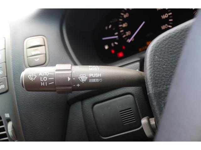 セルシオ ｅＲ仕様　禁煙／サンルーフ／黒革シート／ＥＴＣ／クルコン／ＨＩＤ／シートヒーター＆シートベンチレーション／クリアランスソナー／キーレス／パワーシート／ＣＤ・ＤＶＤ再生／電動格納ミラー／（56枚目）