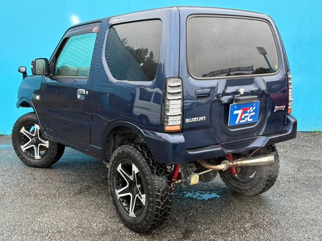 ジムニー ランドベンチャー 5速MT/リフトアップ/4WD/社外マフラー/社外エアクリ/9インチディスプレイオーディオ/シートヒーター/社外ステアリング/キーレス/電動格納ミラー/LEDヘッドライト/(15枚目)