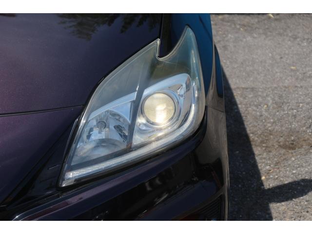 プリウス Sツーリングセレクション・G’s フジツボ4本出しマフラー/ルーフエンドスポイラー/リアスポイラー/Gs18インチアルミ/SDナビ/バックカメラ/ステアリングリモコン/フルセグ/Gsエアロ/ETC/スマートキー/HIDヘッドライト/(25枚目)